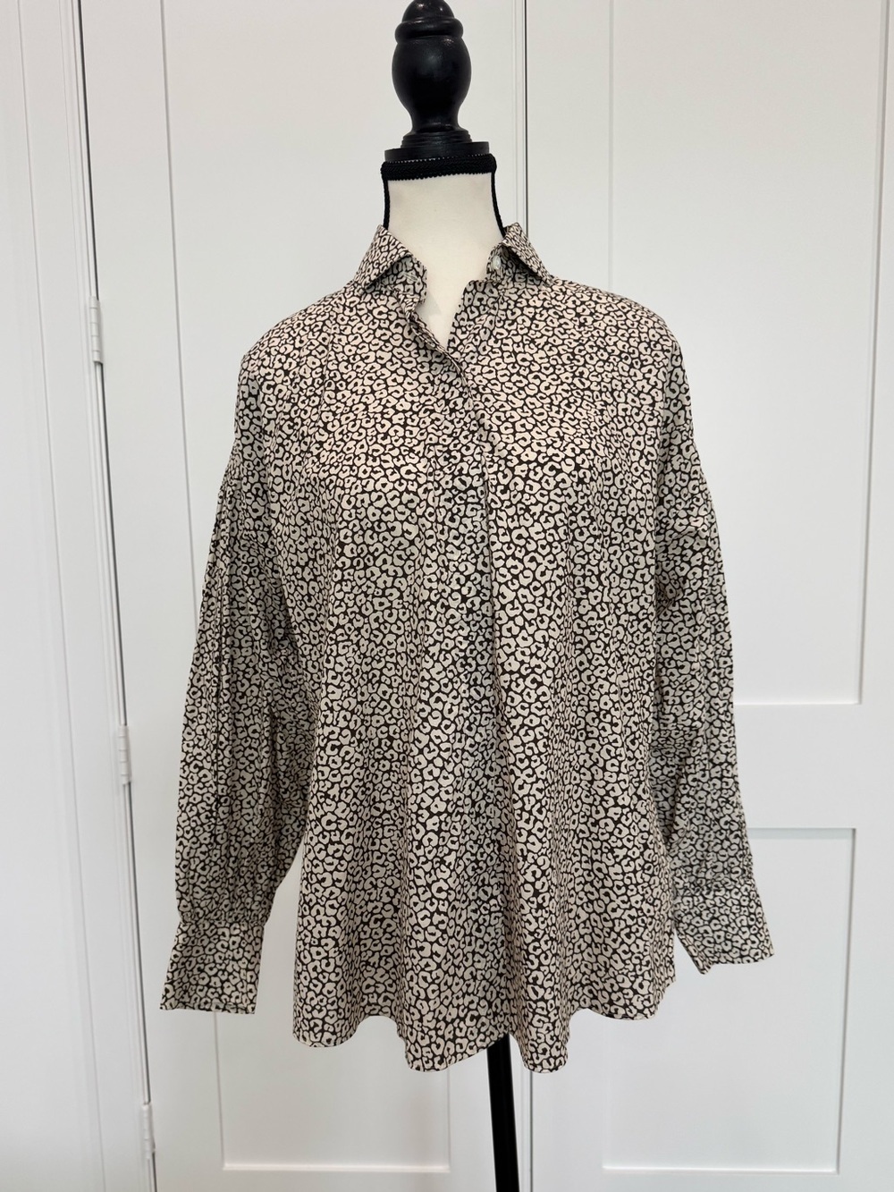 🤎 Ann Mashburn Animal Print Poplin Blouse | Size Medium 🤎